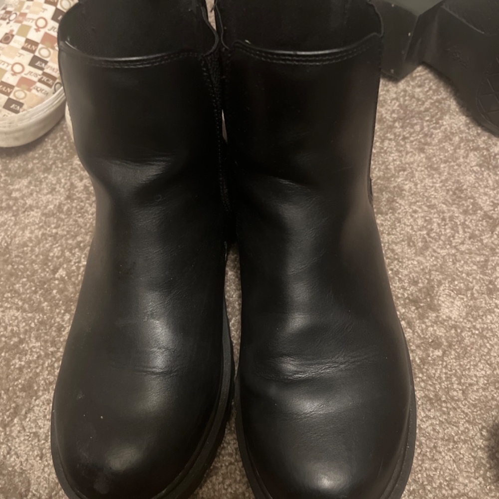 Chelsea boot - Picture 2 of 2